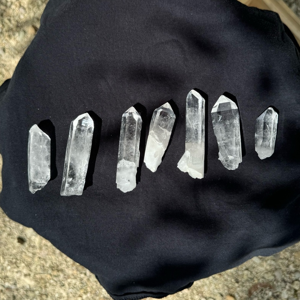 Natural Arkansas Quartz Point Bundle - Picture 5 of 5